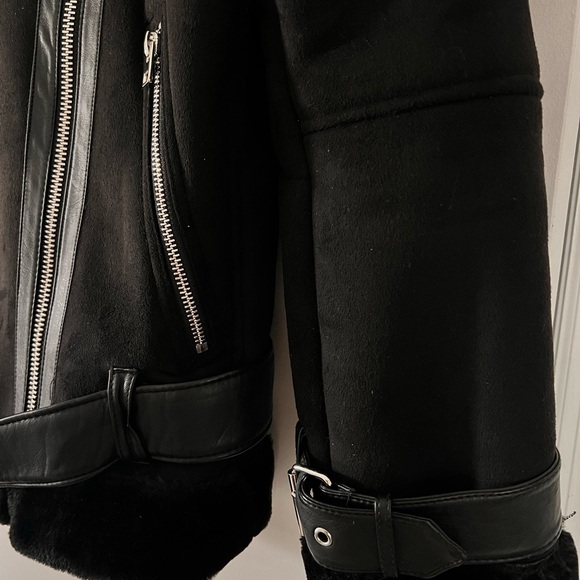 Topshop Black Faux Suede
Shearling Biker Jacket Size 6 - Picture 9 of 10